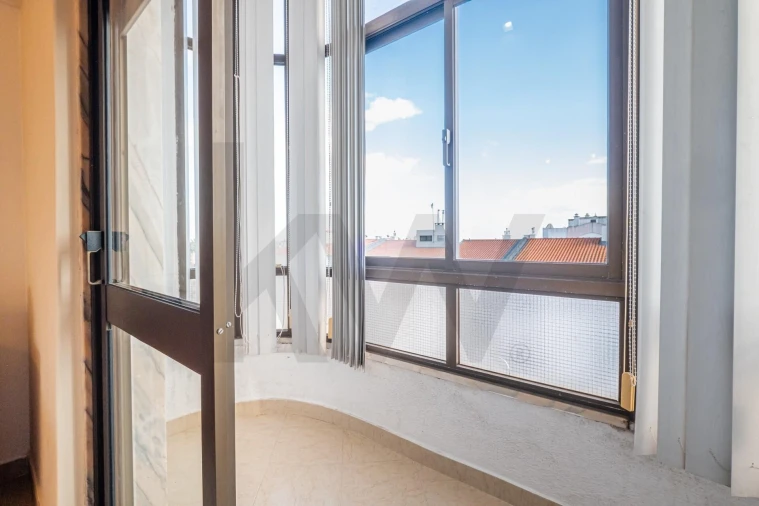 Apartamento T3 para Venda em Almada, Cova da Piedade, Pragal e Cacilhas Foto 29