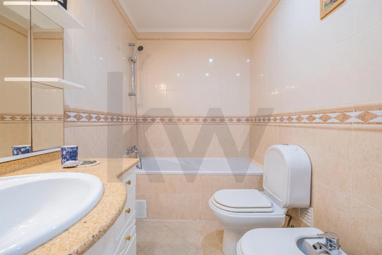 Apartamento T3 para Venda em Almada, Cova da Piedade, Pragal e Cacilhas Foto 34