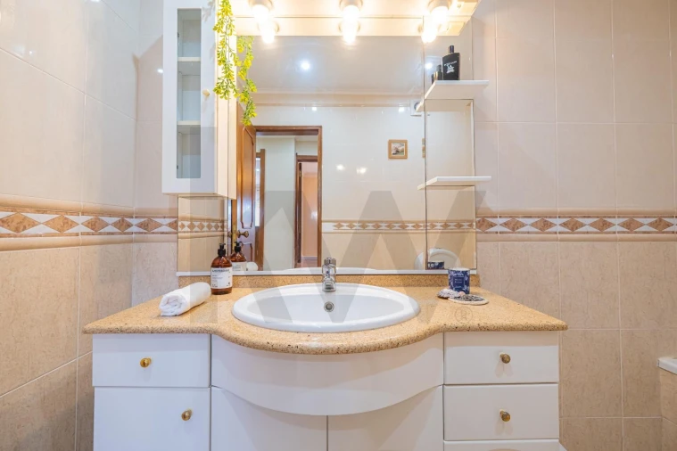 Apartamento T3 para Venda em Almada, Cova da Piedade, Pragal e Cacilhas Foto 33