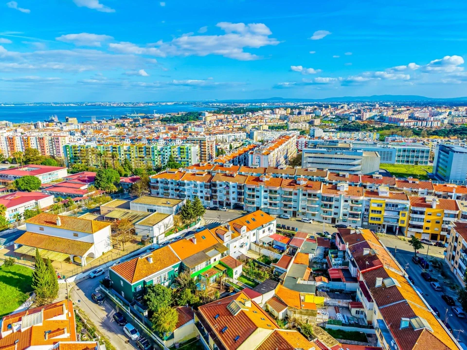 Apartamento T3 para Venda em Almada, Cova da Piedade, Pragal e Cacilhas Foto 53