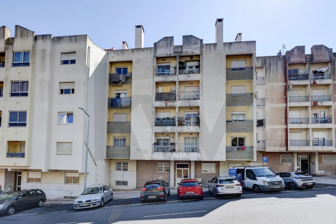 Apartamento T2 para Venda em Massamá e Monte Abraão Foto 27