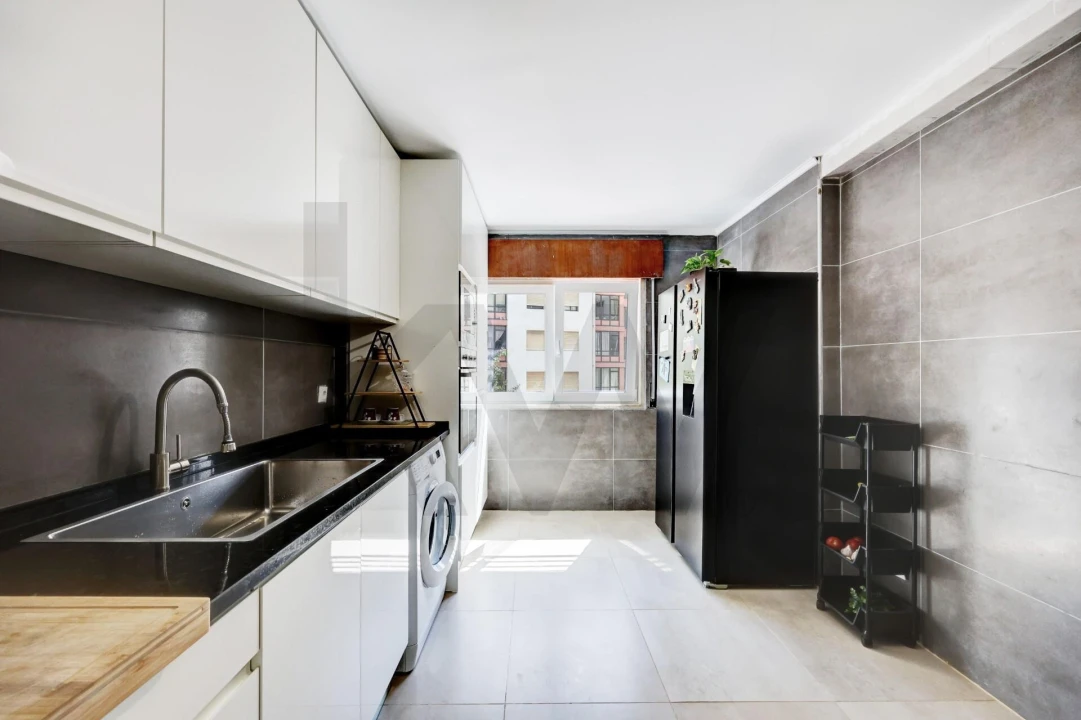 Apartamento T2 para Venda em Massamá e Monte Abraão Foto 1