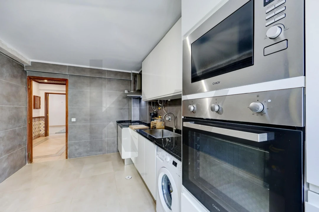 Apartamento T2 para Venda em Massamá e Monte Abraão Foto 5