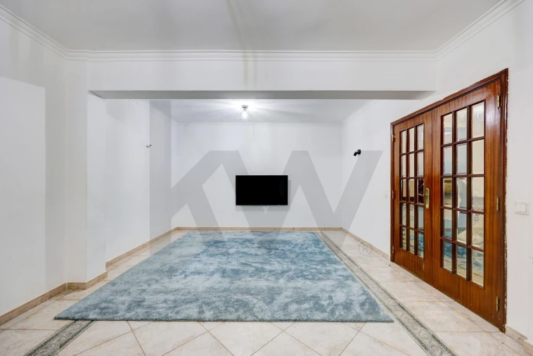 Apartamento T2 para Venda em Massamá e Monte Abraão Foto 15