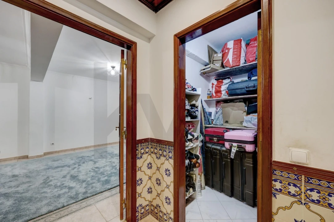 Apartamento T2 para Venda em Massamá e Monte Abraão Foto 21