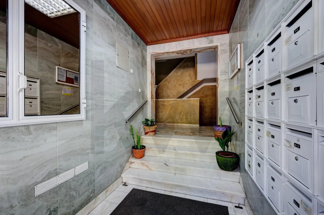 Apartamento T2 para Venda em Massamá e Monte Abraão Foto 25