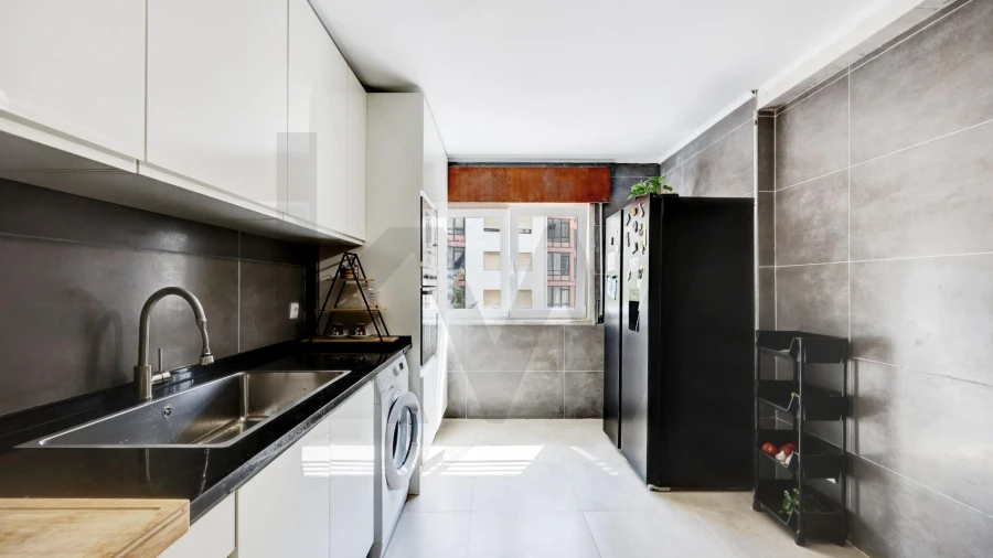 Apartamento T2 para Venda em Massamá e Monte Abraão