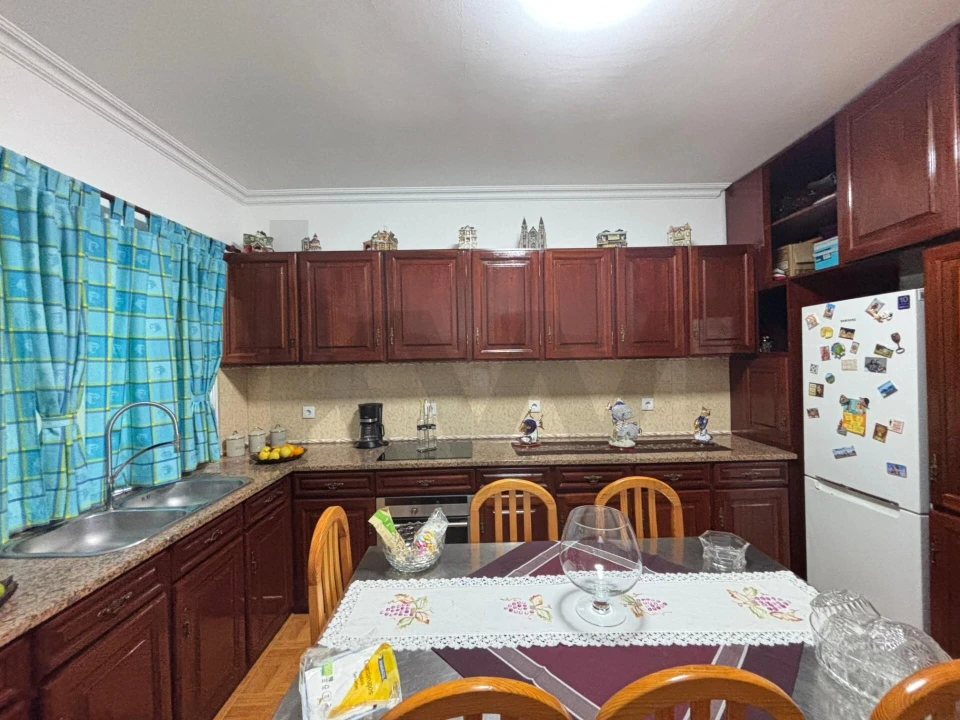 Moradia T4 para Venda em Ponta Delgada (São Sebastião) Foto 10