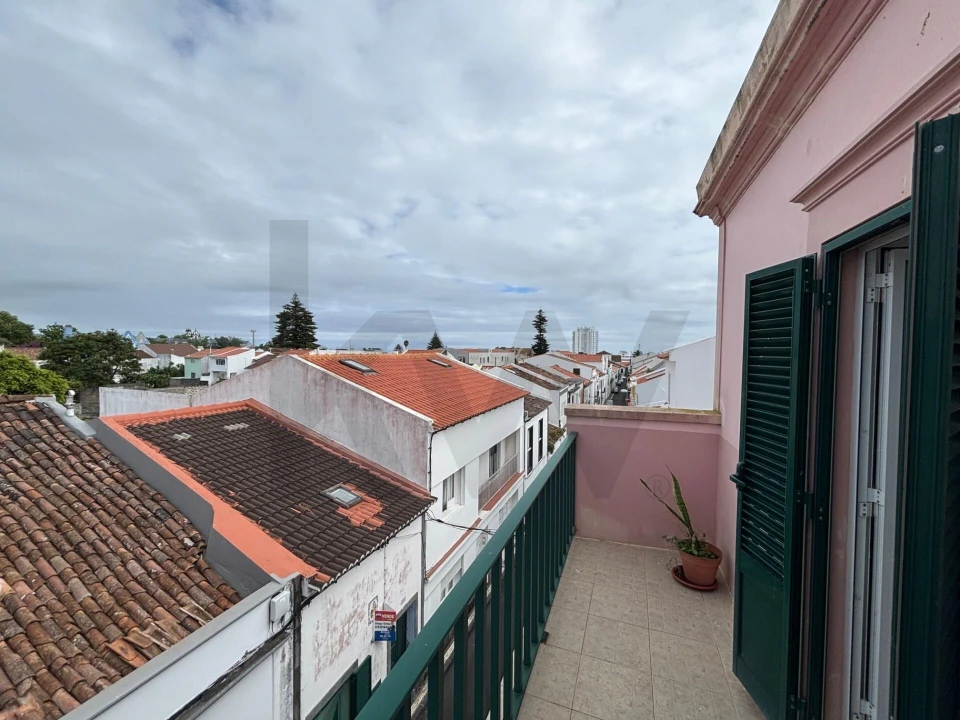 Moradia T4 para Venda em Ponta Delgada (São Sebastião) Foto 13