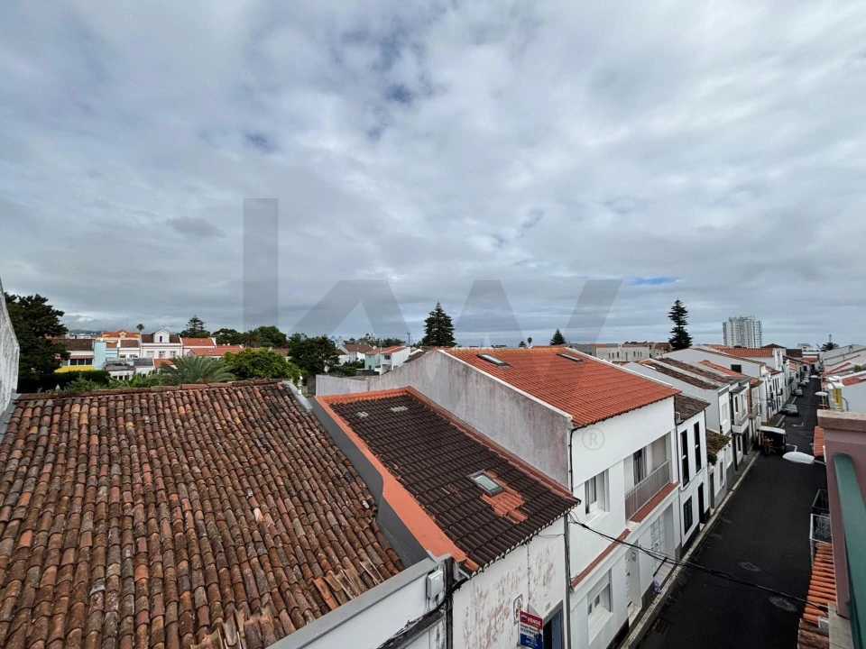 Moradia T4 para Venda em Ponta Delgada (São Sebastião) Foto 15