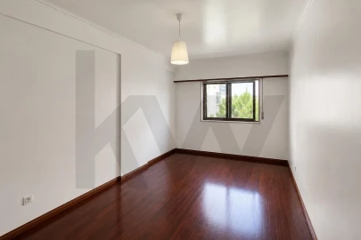 Apartamento T2 para Arrendamento em Cacém e São Marcos