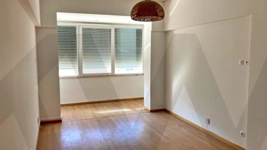 Apartamento T1 para Arrendamento em Santo António
