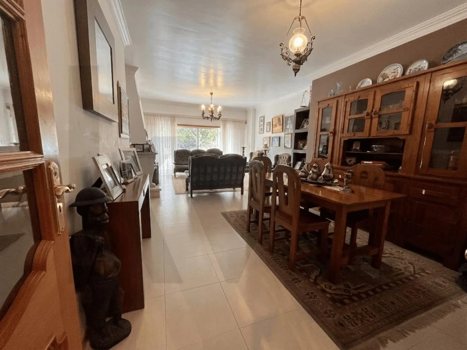Apartamento T3 para Venda em Porto Salvo Foto 2