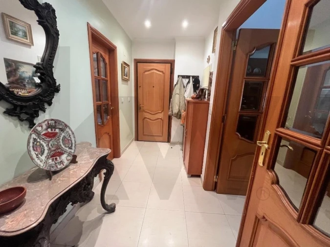 Apartamento T3 para Venda em Porto Salvo Foto 3