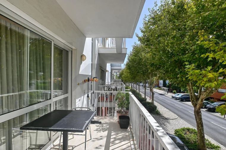 Apartamento T3 para Venda em Porto Salvo Foto 6