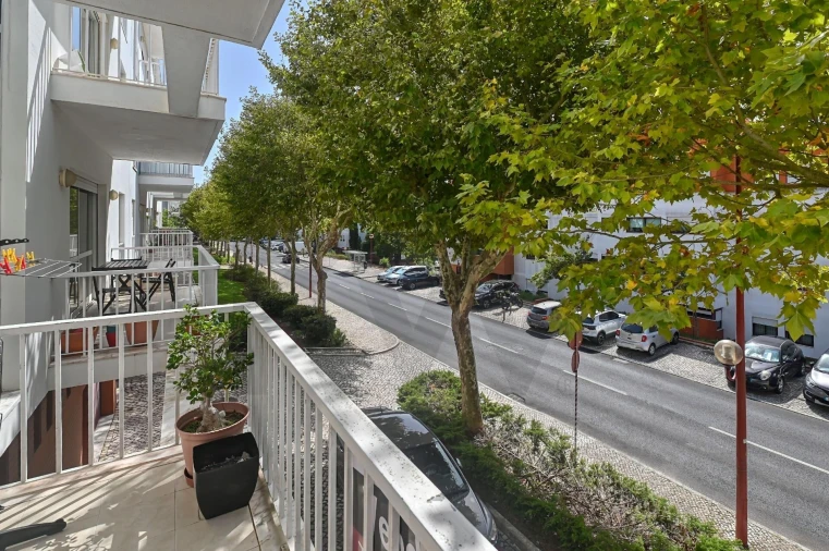Apartamento T3 para Venda em Porto Salvo Foto 26