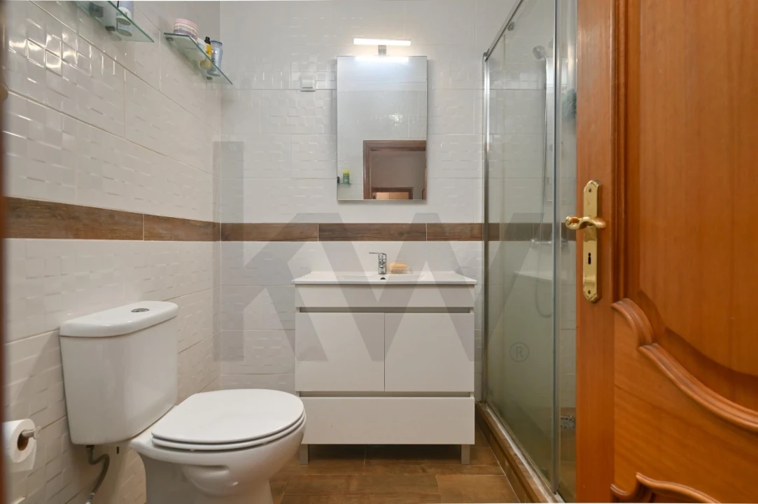 Apartamento T3 para Venda em Porto Salvo Foto 19