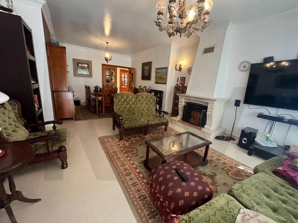 Apartamento T3 para Venda em Porto Salvo Foto 1
