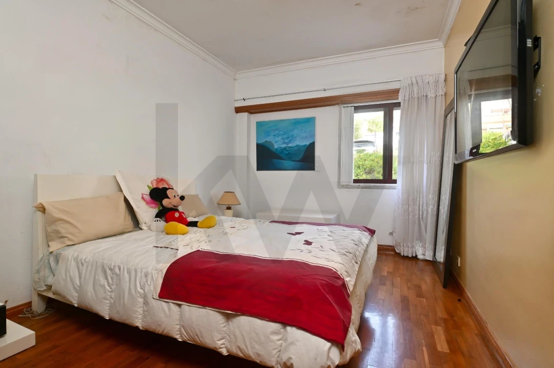 Apartamento T3 para Venda em Porto Salvo Foto 17