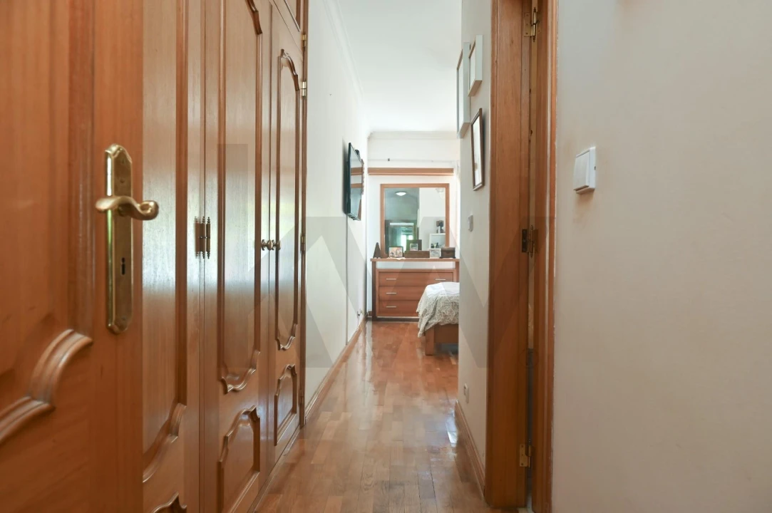 Apartamento T3 para Venda em Porto Salvo Foto 12