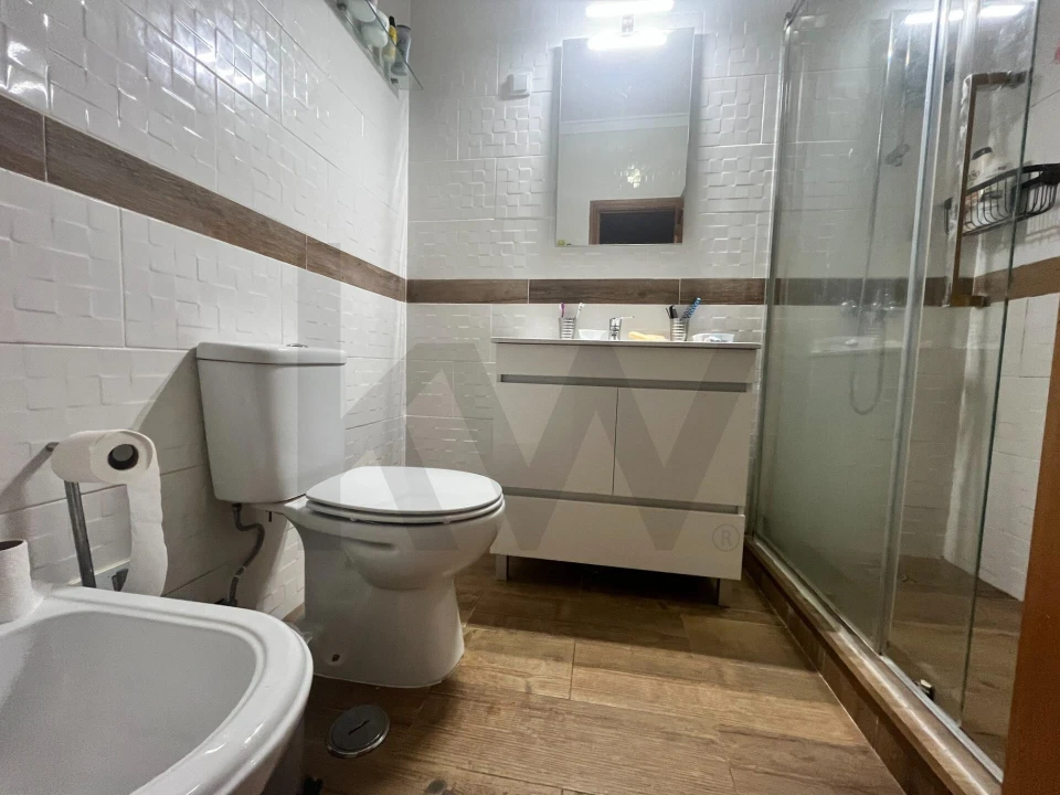Apartamento T3 para Venda em Porto Salvo Foto 9