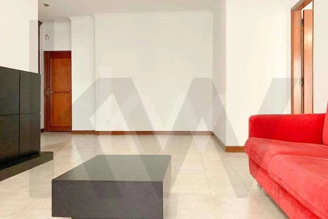 Apartamento T1 para Arrendamento em Benfica Foto 3