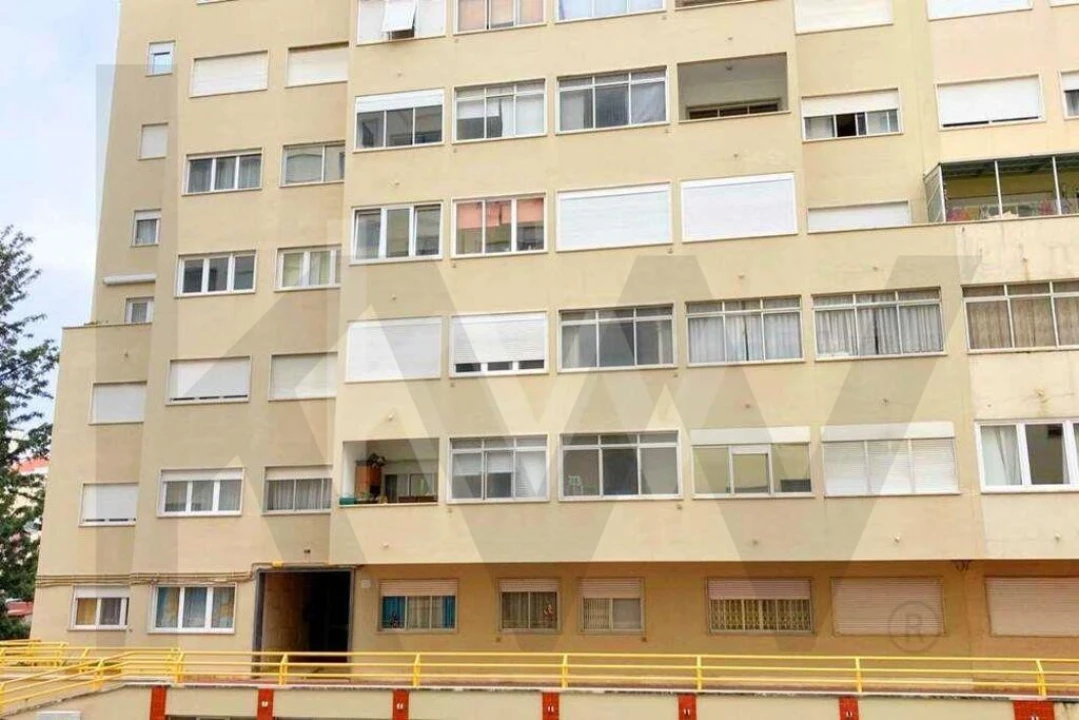 Apartamento T1 para Arrendamento em Benfica Foto 19