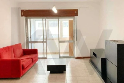 Apartamento T1 para Arrendamento em Benfica