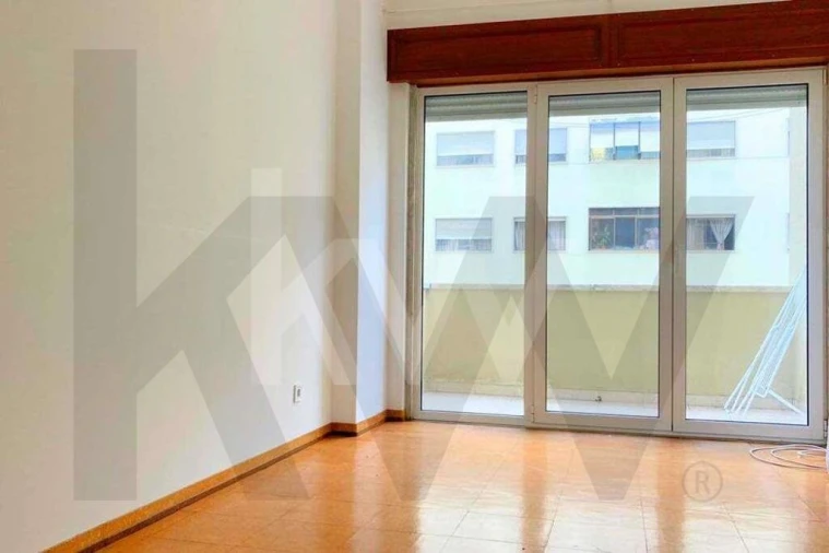 Apartamento T1 para Arrendamento em Benfica Foto 7