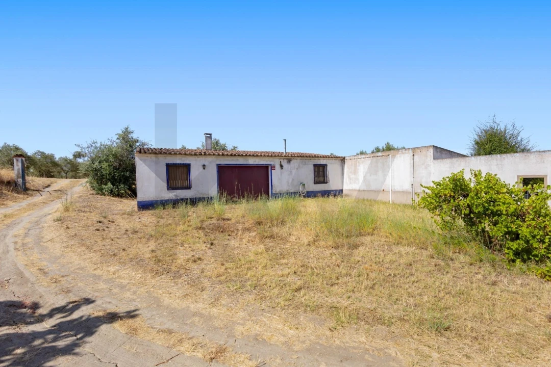 Quinta T2 para Venda em Selmes Foto 25