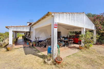 Quinta T2 para Venda em Selmes