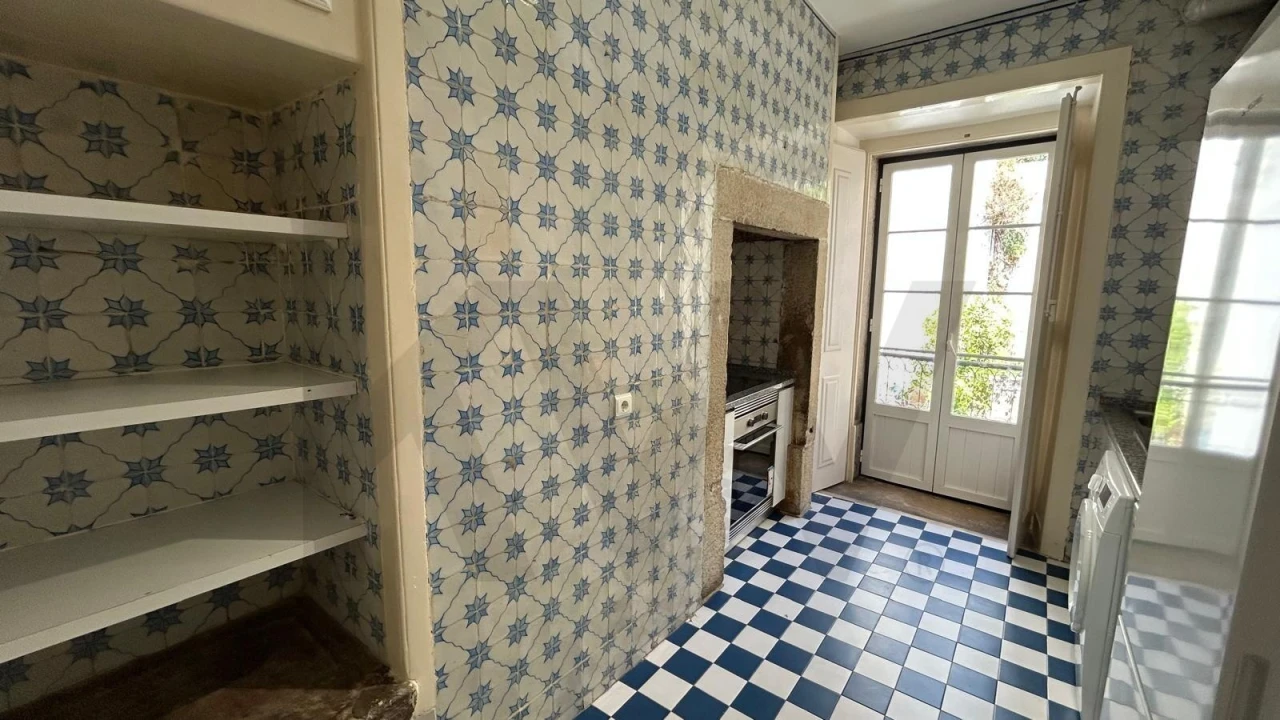 Apartamento T2 para Arrendamento em Misericórdia Foto 25