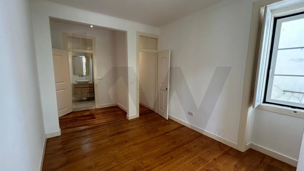 Apartamento T2 para Arrendamento em Misericórdia Foto 19