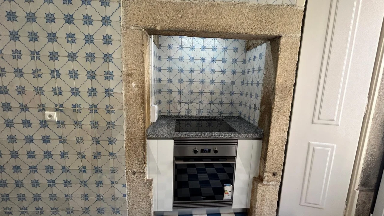 Apartamento T2 para Arrendamento em Misericórdia Foto 26