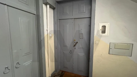 Apartamento T2 para Arrendamento em Misericórdia
