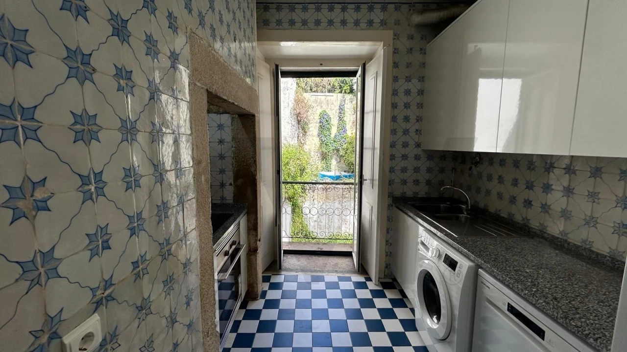 Apartamento T2 para Arrendamento em Misericórdia Foto 24