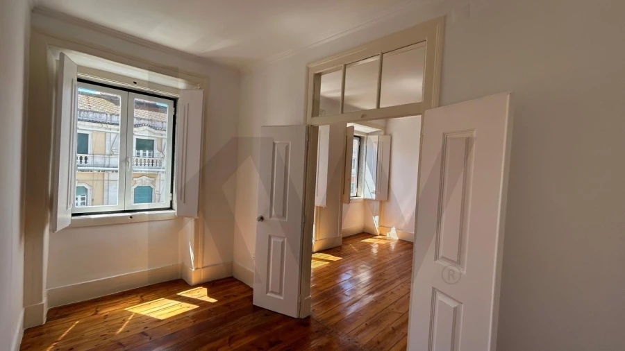 Apartamento T2 para Arrendamento em Misericórdia Foto 7