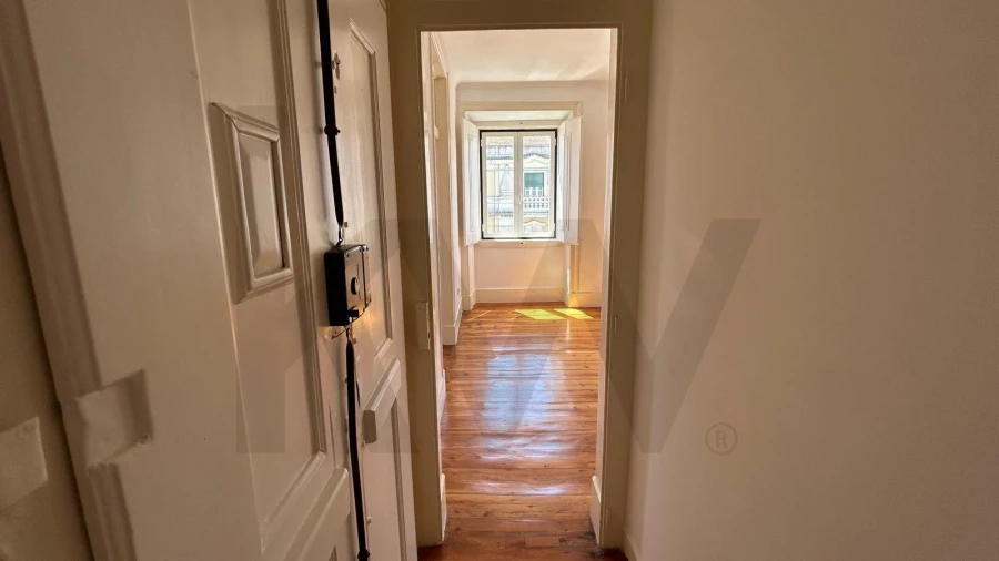 Apartamento T2 para Arrendamento em Misericórdia Foto 30