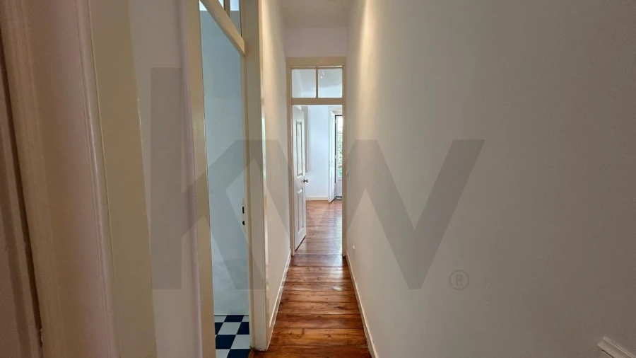 Apartamento T2 para Arrendamento em Misericórdia Foto 12