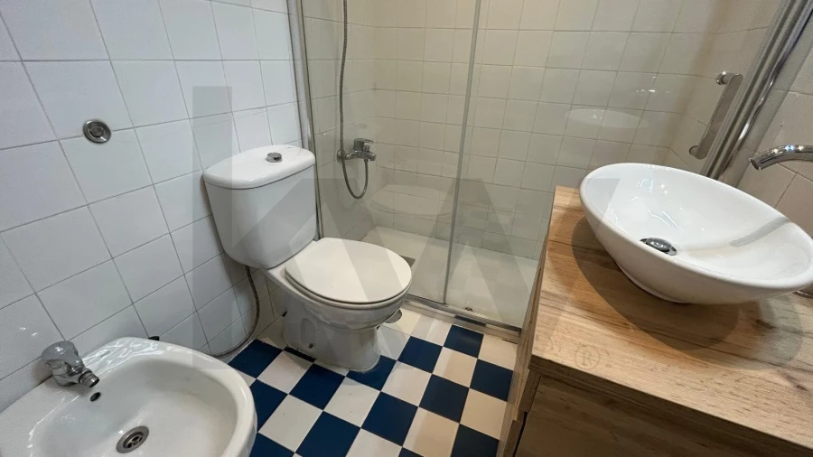 Apartamento T2 para Arrendamento em Misericórdia Foto 14