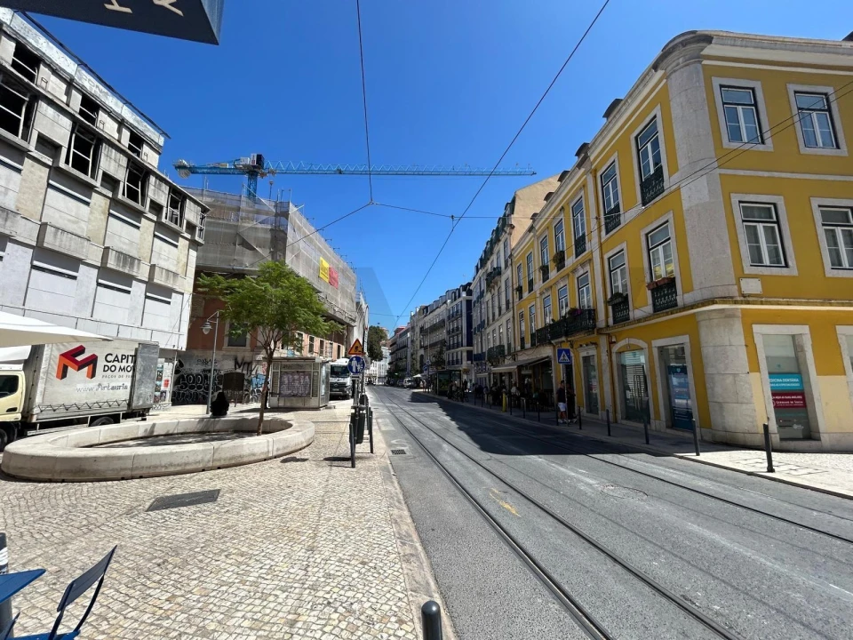 Apartamento T2 para Arrendamento em Misericórdia Foto 35