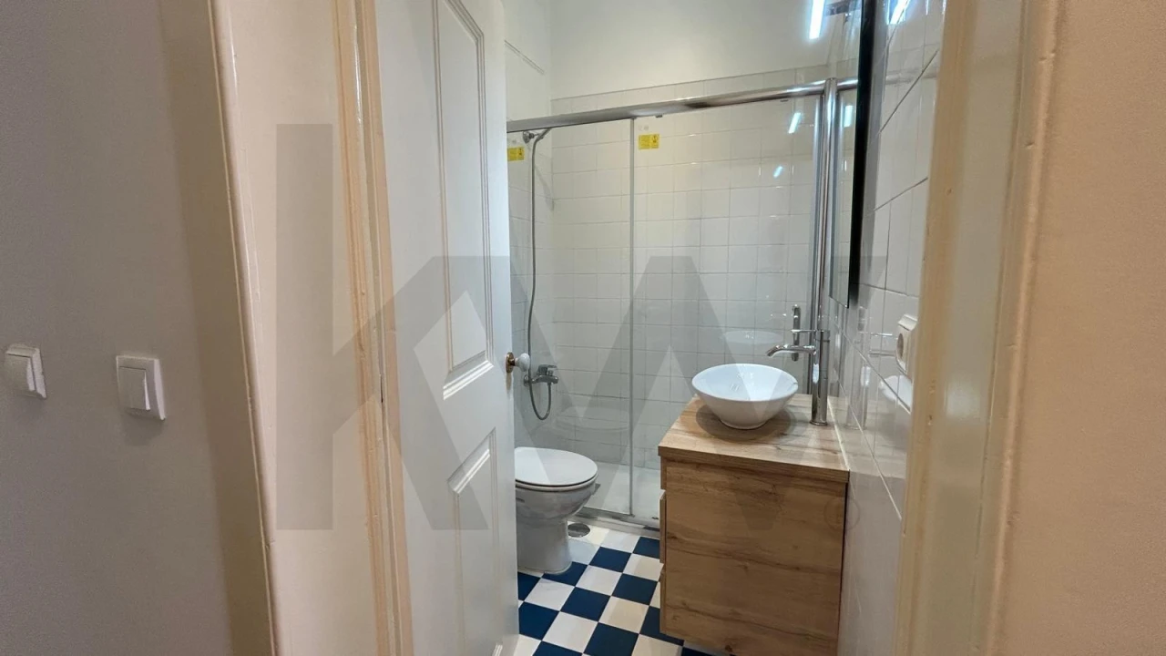 Apartamento T2 para Arrendamento em Misericórdia Foto 13
