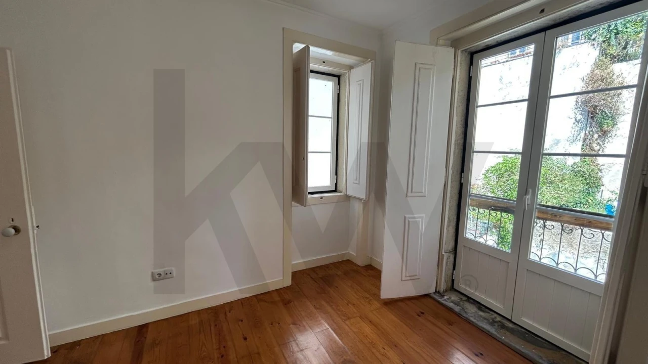 Apartamento T2 para Arrendamento em Misericórdia Foto 18