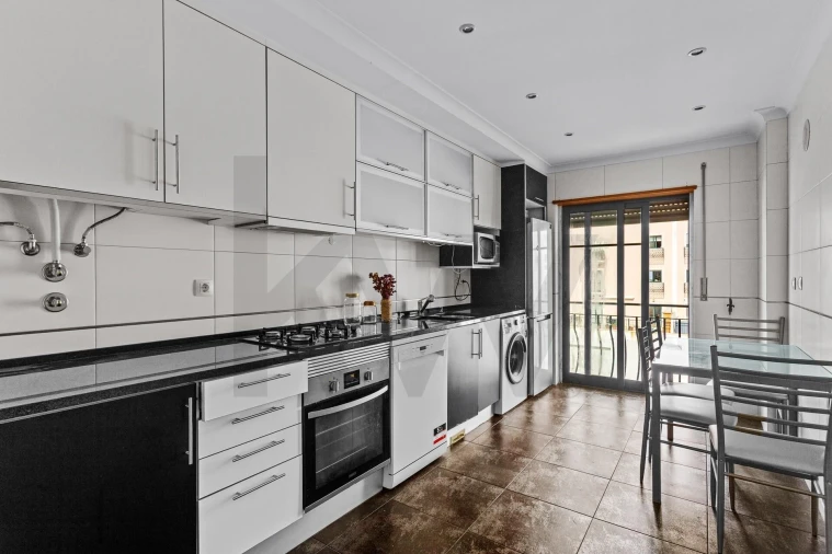 Apartamento T2 para Arrendamento em Mafra Foto 11