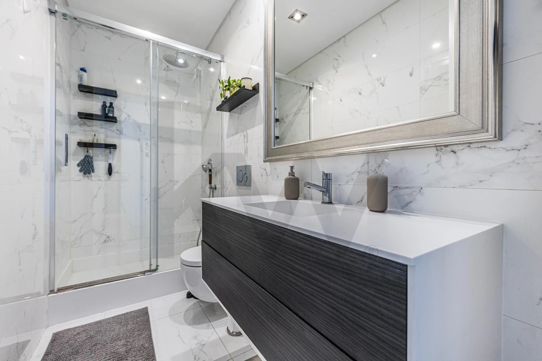 Apartamento T1 para Venda em Campolide Foto 11