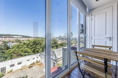 Apartamento T1 para Venda em Campolide