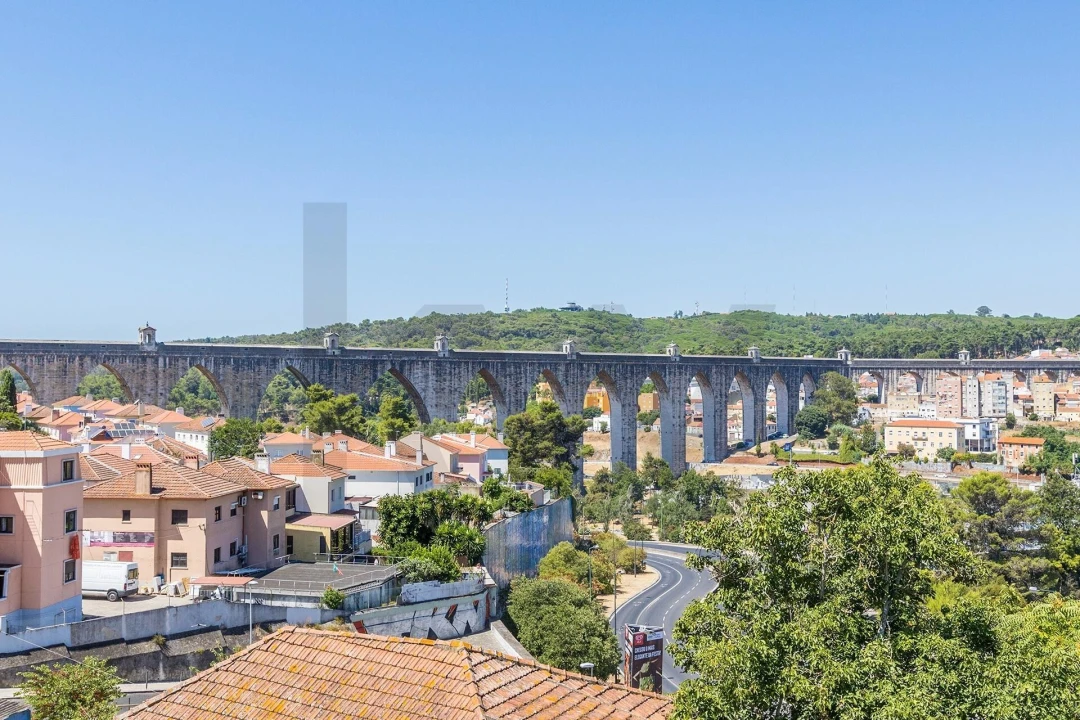 Apartamento T1 para Venda em Campolide Foto 27