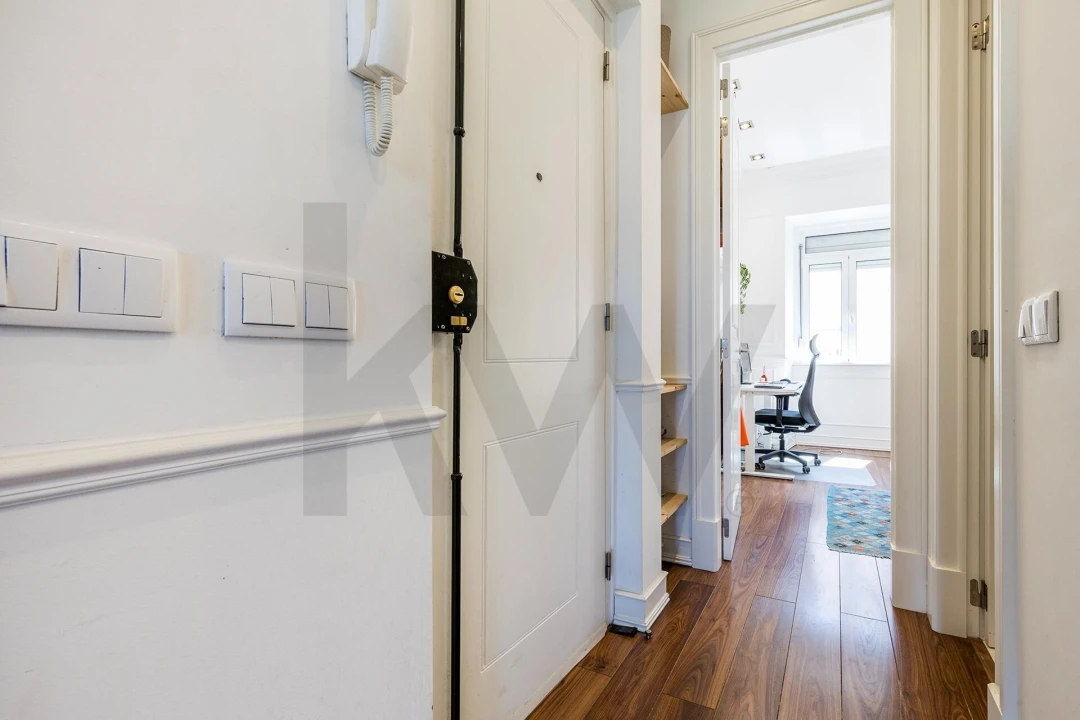 Apartamento T1 para Venda em Campolide Foto 18