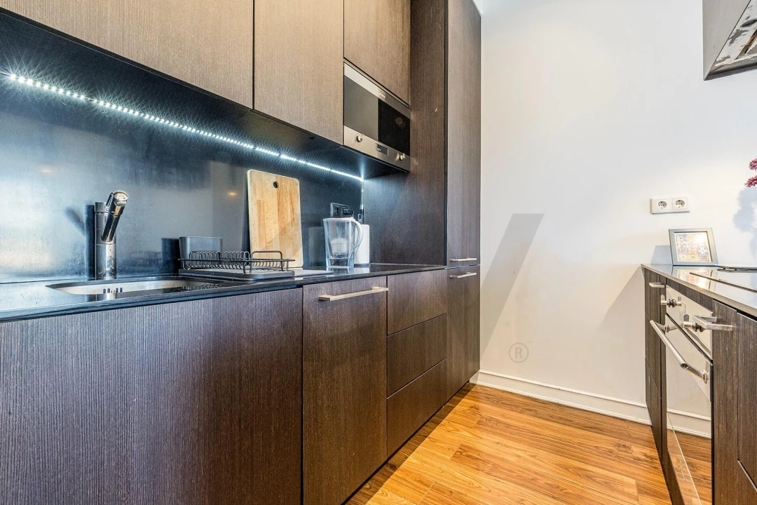 Apartamento T1 para Venda em Campolide Foto 9