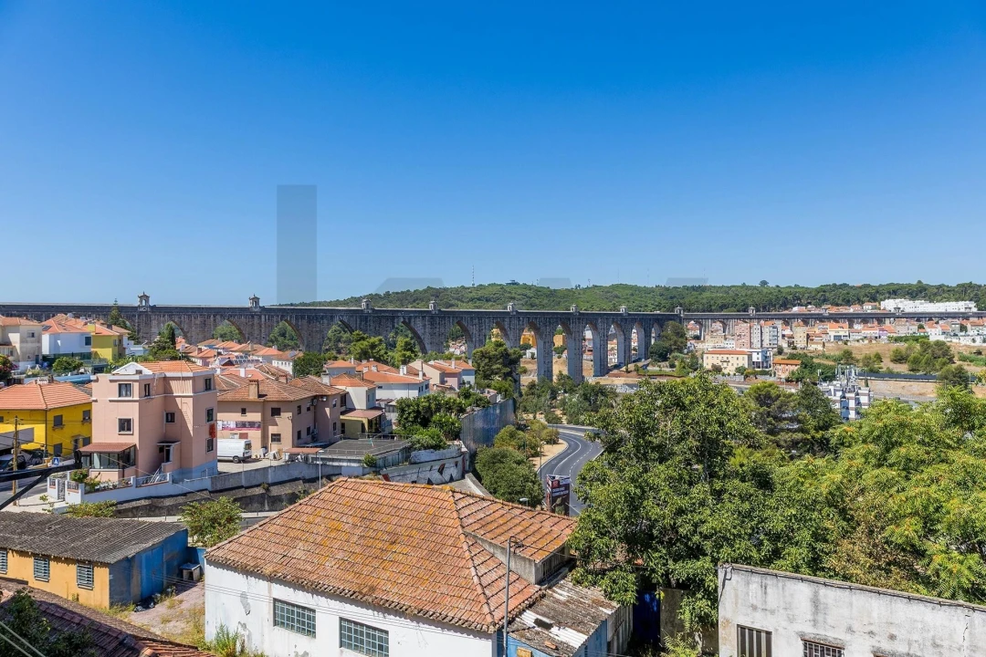 Apartamento T1 para Venda em Campolide Foto 26